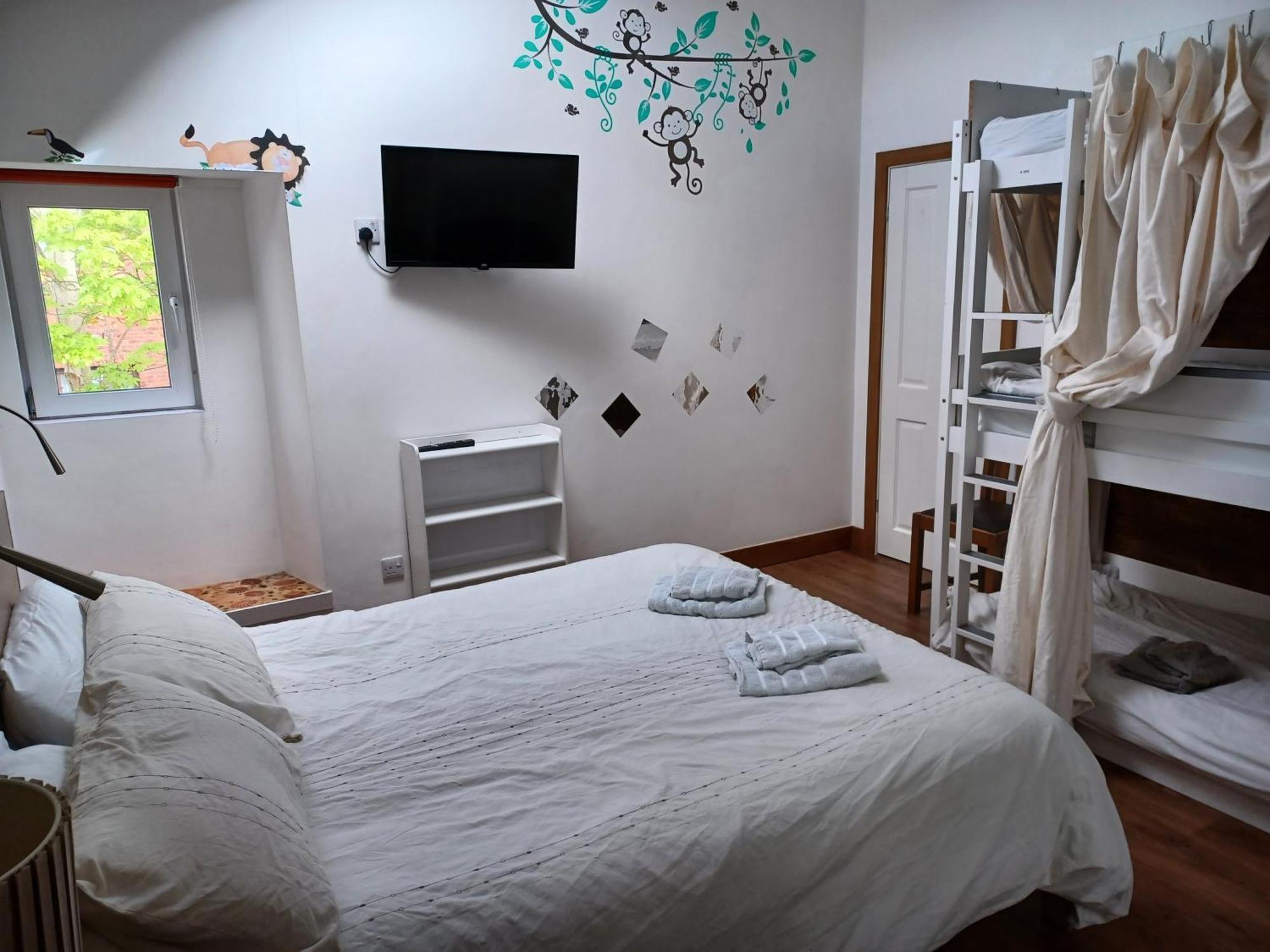Voyage Hostel - Ensuite Family Rooms With Shared Kitchen 道格拉斯 外观 照片